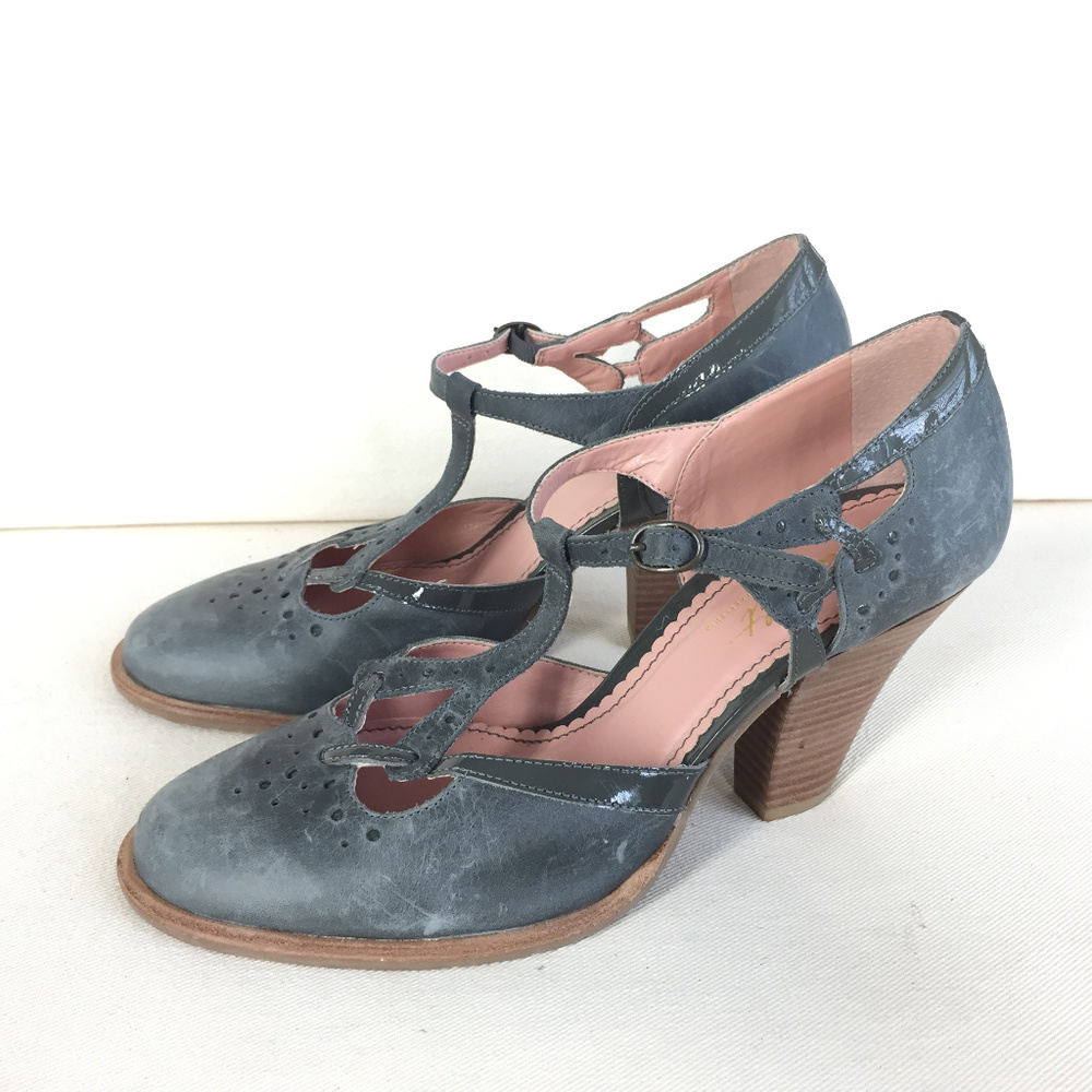 Anthropologie Miss Albright 7 heels Gray T strap